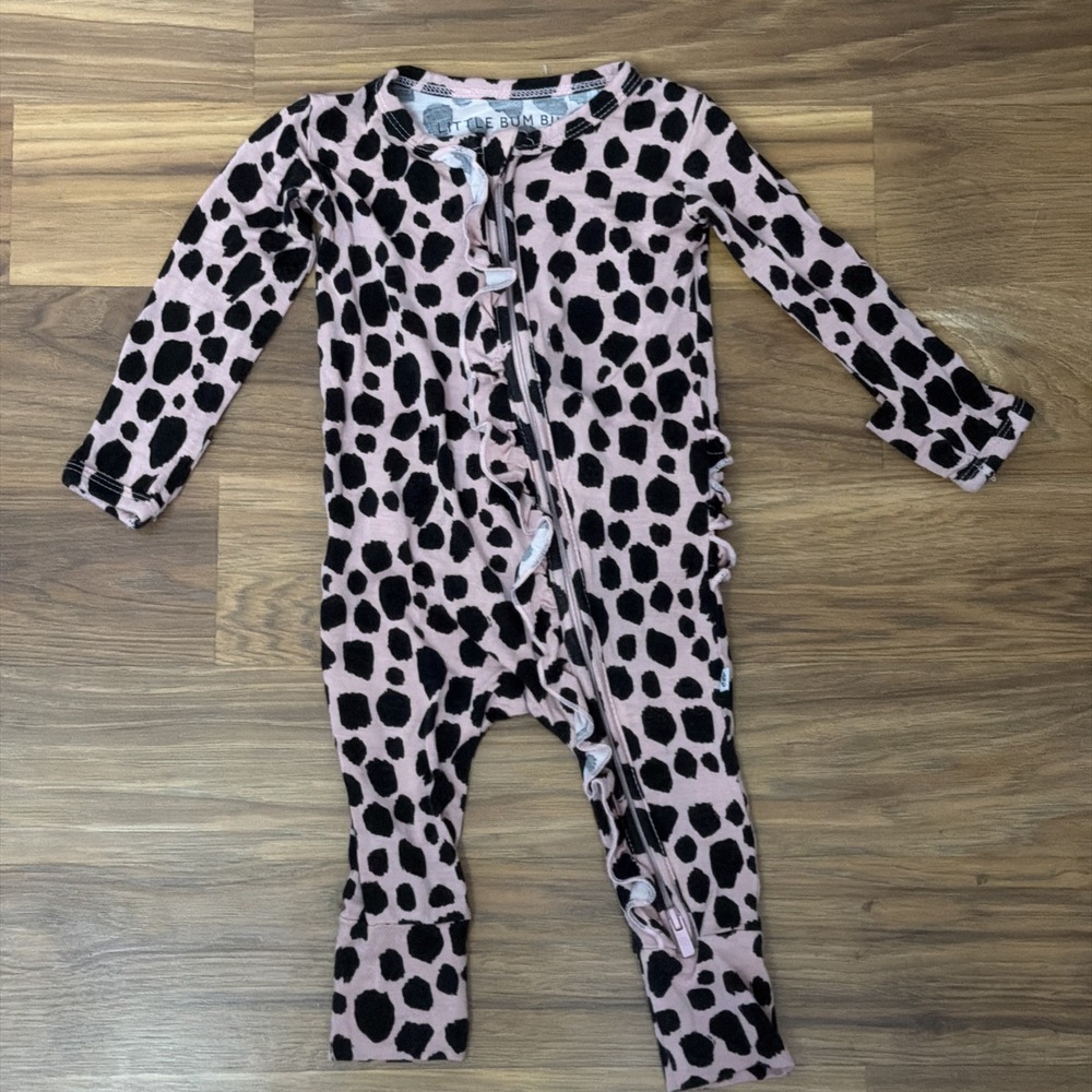 Little Bum Bums Baby Girls 3-6 Months Pink Leopard One Piece Sleeper Pajamas
